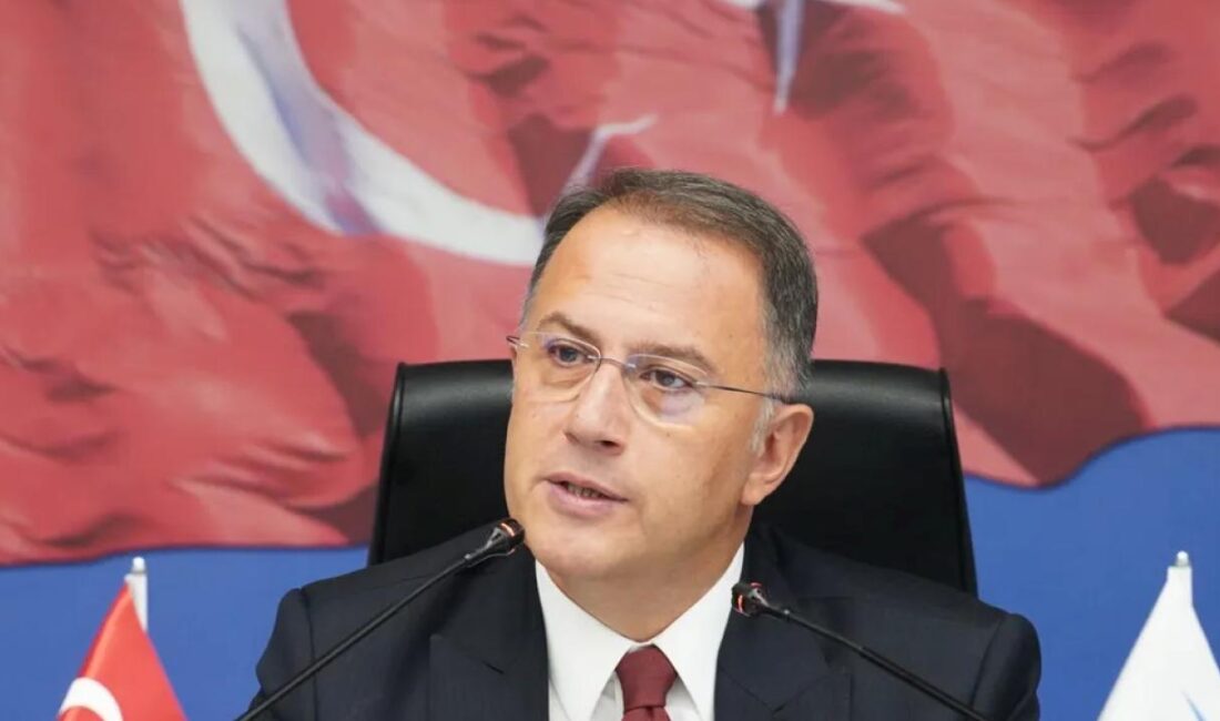 İstanbul Büyükşehir Belediyesi'ne yönelik soruşturma kapsamında Büyükşehir Belediye Başkanı Ekrem