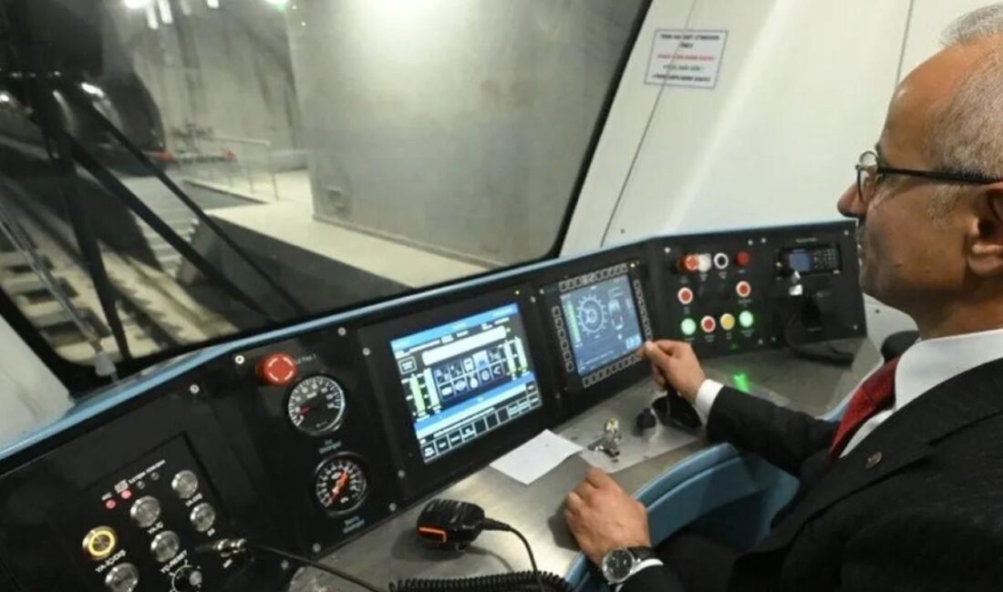 Ulaştırma ve Altyapı Bakanı Abdulkadir Uraloğlu, İstanbul Havalimanı-Arnavutköy Metro Hattı’nın