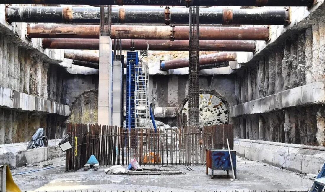 İzmir Büyükşehir Belediyesi’nin, kendi gücüyle yapımını sürdürdüğü Buca Metrosu’nun tünel