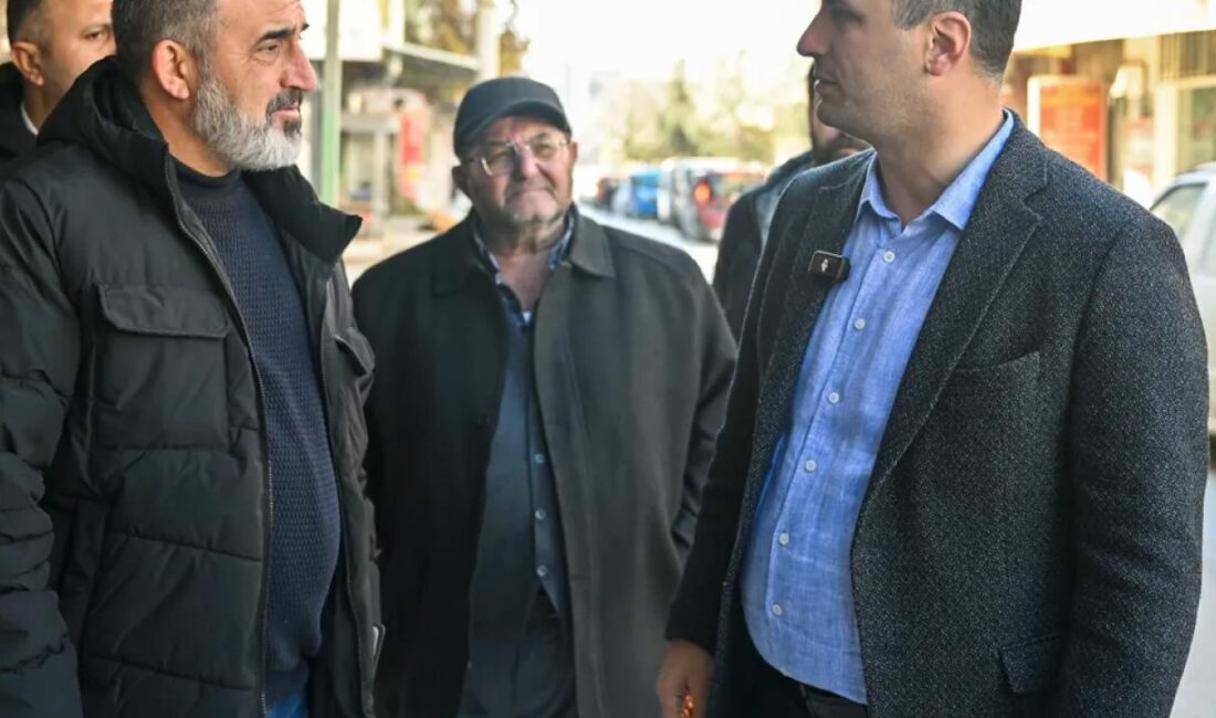 İzmir Bornova Belediye Başkanı Ömer Eşki, ilçedeki saha gezilerine Doğanlar