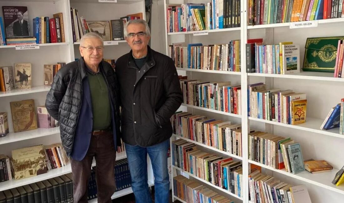 İzmir'de Karşıyaka Belediyesi, Latife Hanım Anı Evi’nin bahçesindeki kafede bulunan