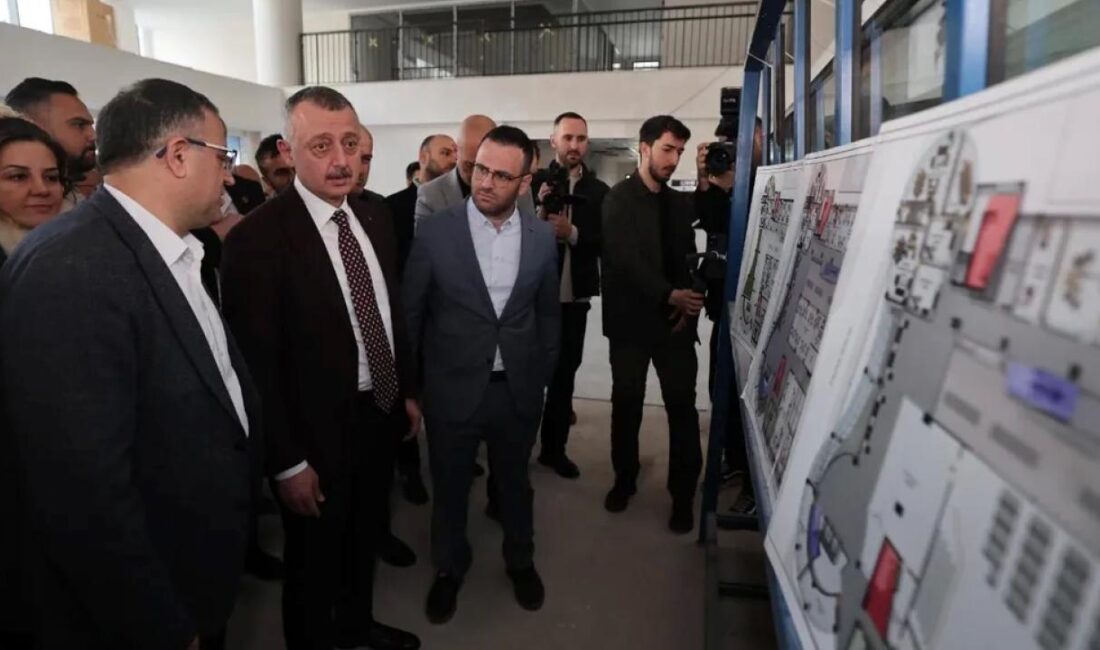 Kocaeli Büyükşehir Belediye Başkanı Doç. Dr. Tahir Büyükakın ilçe ziyaretleri