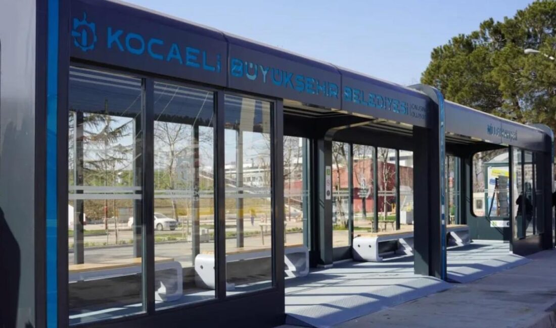 Kocaeli Büyükşehir, İzmit Salim Dervişoğlu Caddesi üzerinde bulunan Millet Bahçesi