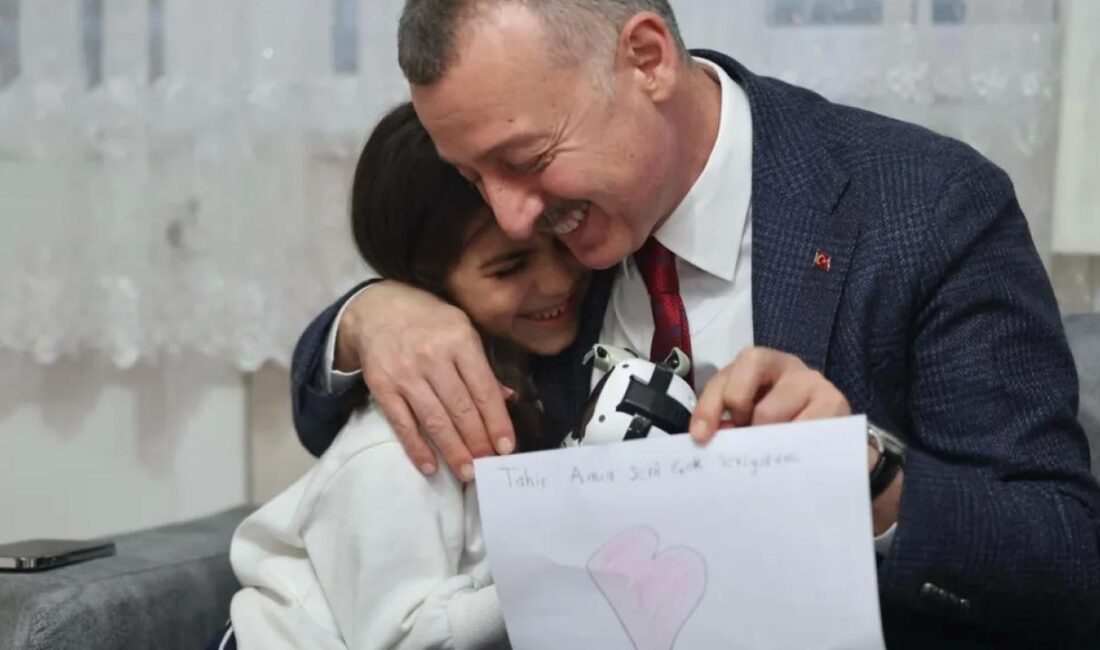 Kocaeli Büyükşehir Belediye Başkanı Doç.Dr.Tahir Büyükakın, İzmit Alikahya’da yaşayan Çelik