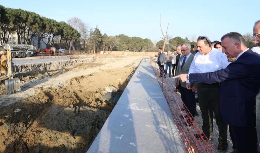 Kocaeli Büyükşehir Belediye Başkanı Doç.Dr.Tahir Büyükakın, Kocaeli’nin ulaşımda en büyük