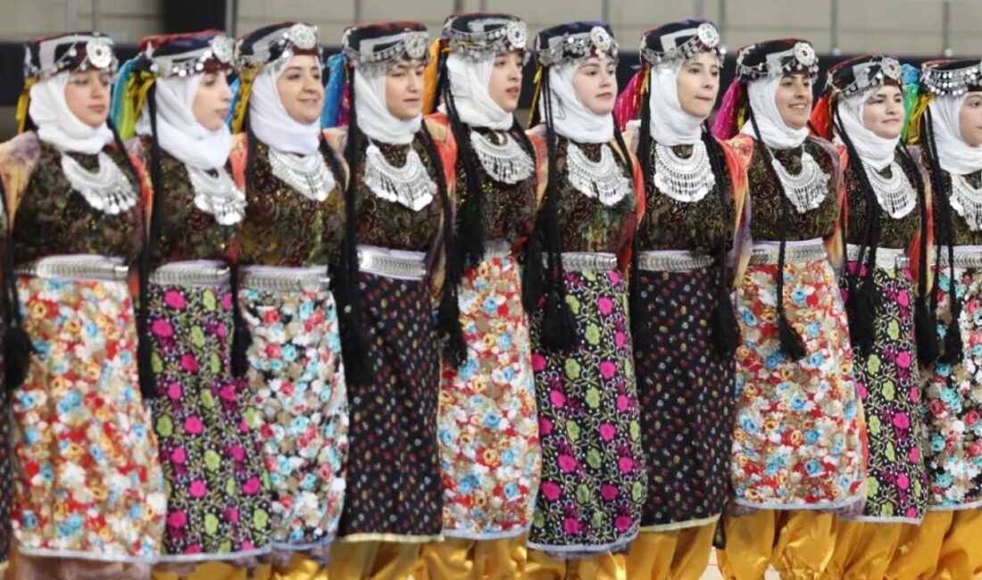 Gençlik ve Spor Hizmetleri Müdürlüğü tarafından organize edilen Türkiye Halkoyunları