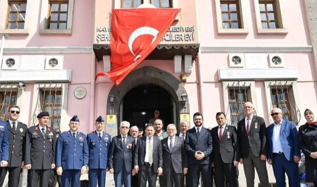 Kayseri Büyükşehir Belediye Başkanı Dr. Memduh Büyükkılıç, 18 Mart Şehitleri