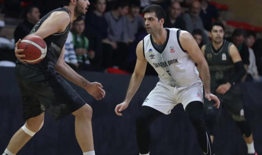 Türkiye Basketbol 2.Ligi Play-Off elemeleri rövanş karşılaşmasında Akhisar Belediyesi’ni 81-71’lik