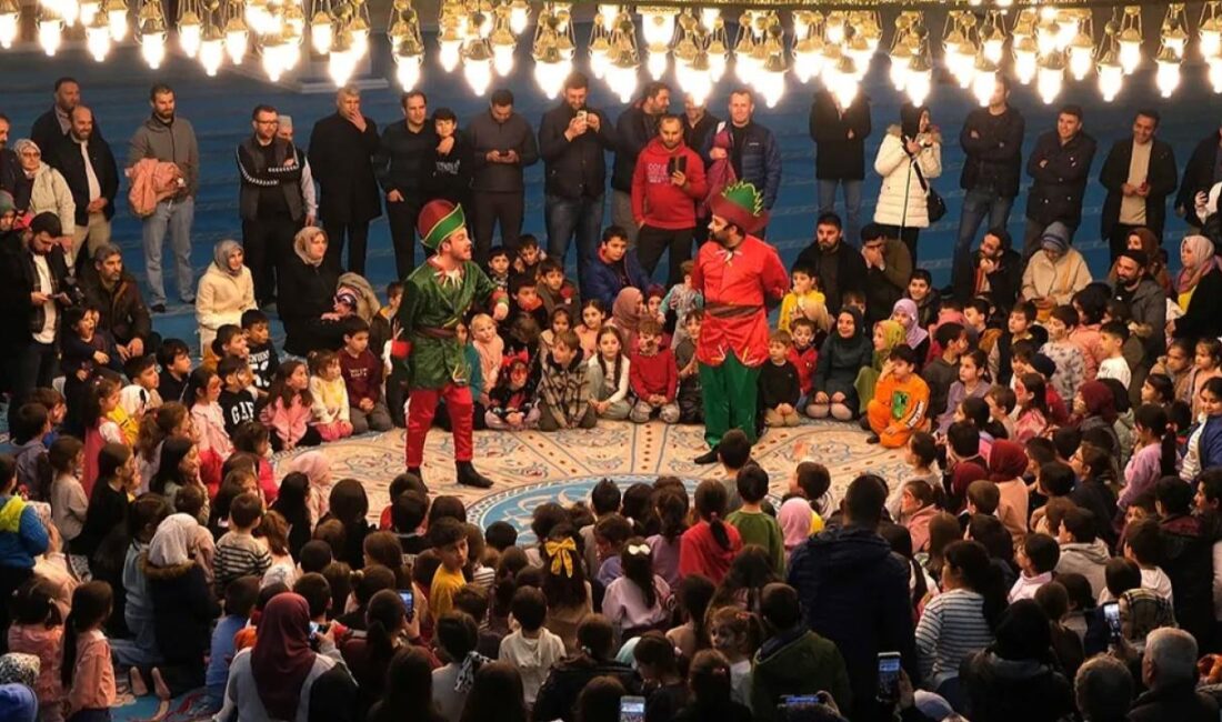 Sakarya Büyükşehir Belediyesi ve İl Müftülüğü iş birliğiyle düzenlenen “Çocuklarla