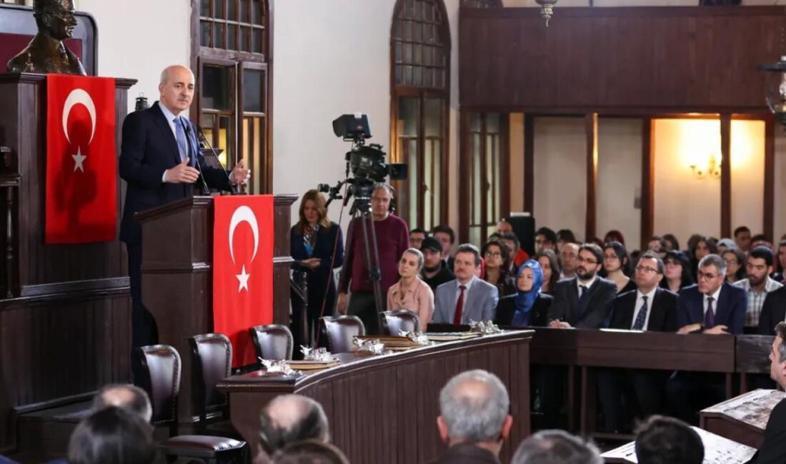 Birinci Meclis Binası'nda düzenlenen "4 Şehir 4 Mekan 4 Akif"