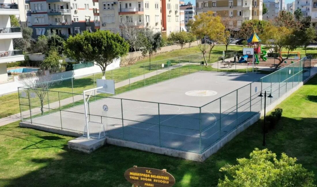 Antalya’da Muratpaşa Belediyesi, sanatın, edebiyatın,Türk düşün dünyasının önemli isimlerini Antalya'nın